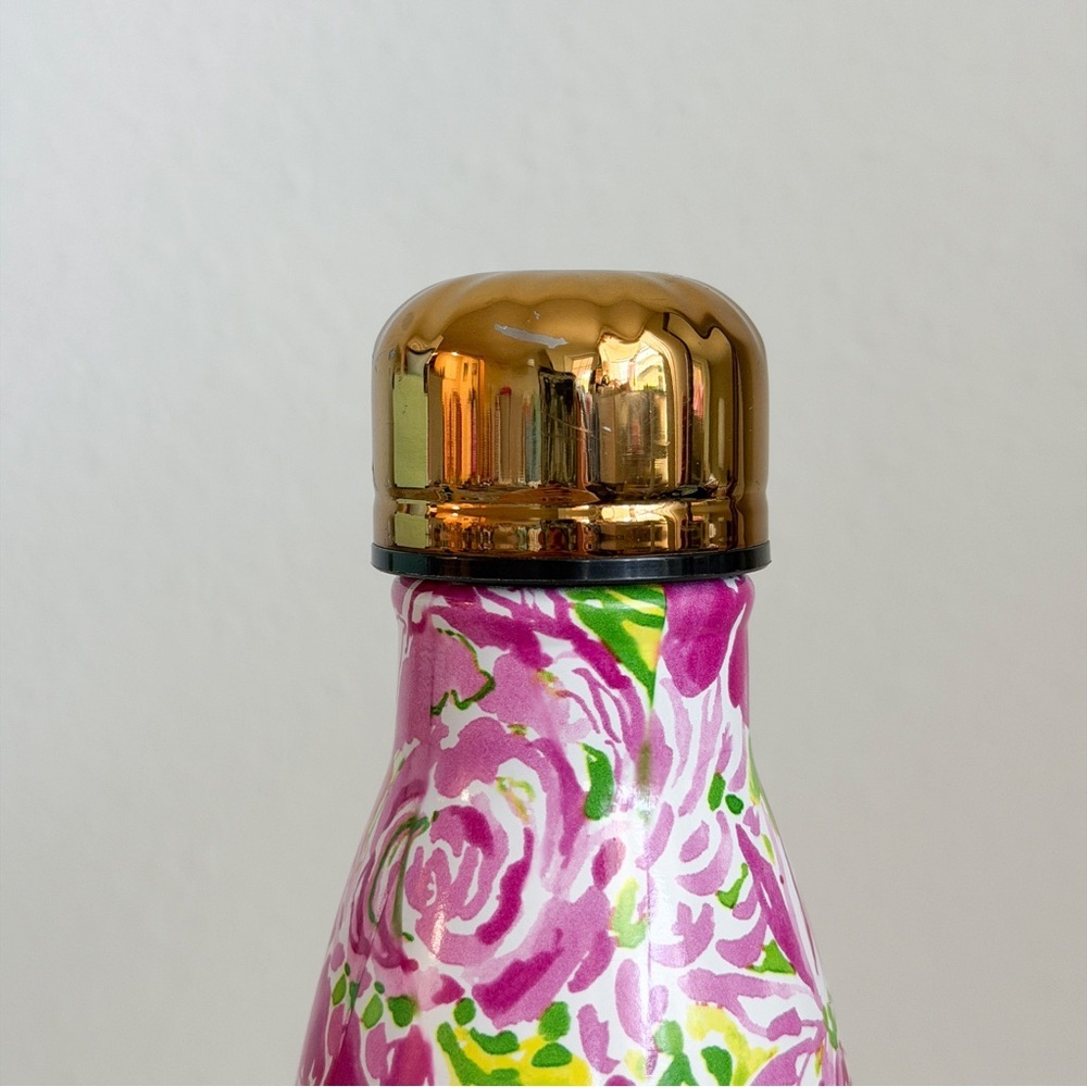 Lilly Pulitzer x Swell Floral Lion Stainless Steel Water Bottle with Gold Lid - Picture 3 of 5